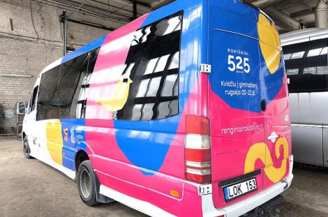 Į Rokiškio gatves išrieda šventiškai papuoštas miesto autobusas