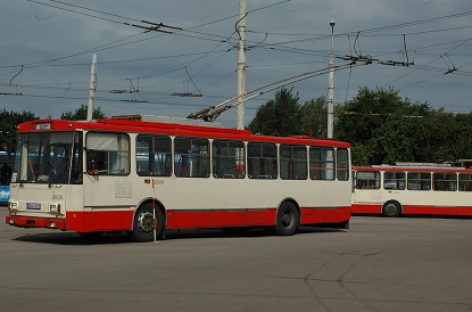 „Vilniaus viešasis transportas“ skelbia aukcioną – bus galima įsigyti legendinius „Škoda 14 Tr“ troleibusus