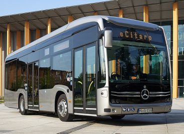 „Daimler Buses“ pristatė 10,6 m „eCitaro K“ (video)