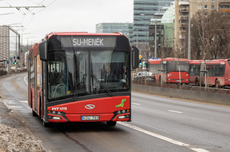 Žiemos niūrumą Vilniaus gatvėse skaidrins „SU-MENĖK“ autobusas-galerija