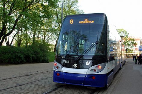 Į Rygą grįžta naktinis viešasis transportas