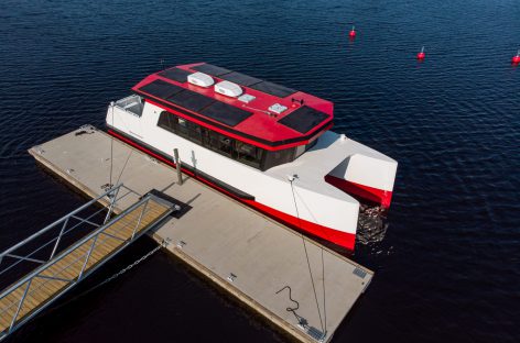 Keleivinis vandens transportas Vilniuje: elektriniai laivai jau testuojami Rygoje