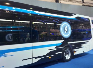 „Swedbank“ finansuoja 25 naujos kartos hibridinių miesto autobusų įsigijimą Klaipėdoje