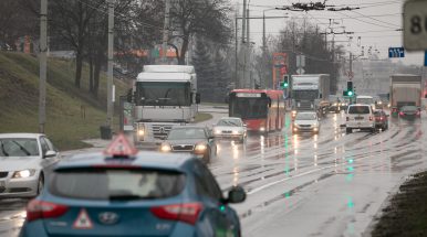 Netrukus prasidės Kareivių gatvės rekonstrukcija – viešajam transportui skirta juosta taps ilgesnė