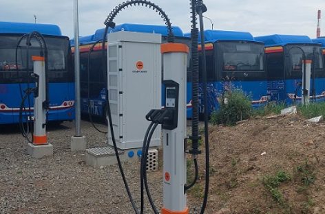 Infrastruktūros plėtros spurtas: Vokietija per pusmetį įrengė beveik 20 000 viešų elektromobilių įkroviklių