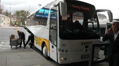 LKVA inicijuotame pasitarime aptarti siuntų gabenimo autobusais ir kiti klausimai