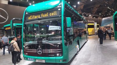 Lenkijos vandeniliu varomų autobusų sistema stringa dėl kylančių degalų kainų