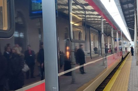 Ministras J. Taminskas: „Perpus mažiname traukinių bilietų kainas“