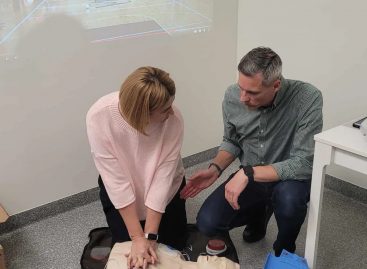 Marijampolės autobusų stotyje – gyvybes gelbstintis defibriliatorius