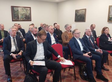 Visuotiniame ADIA susirinkime – apie alternatyvas iškastiniam kurui ir globalias problemas