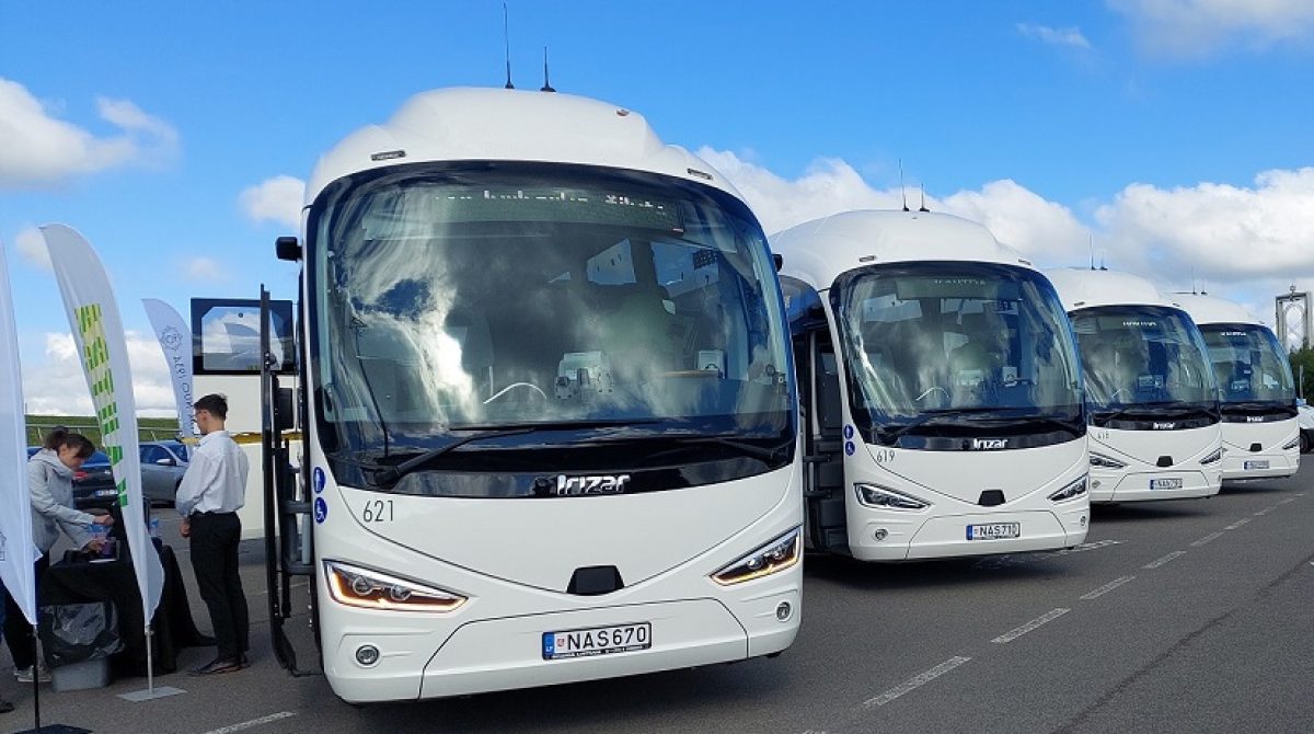 Kaune startuoja „Galerija ant ratų“: meninei patirčiai atgis Šančių autobusų garažo fasadas