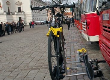 Pavasarį keliuose padaugėjo eismo dalyvių, kuriuos vairuotojai pastebi per vėlai