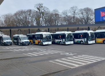 Susisiekimo ministerija inicijavo diskusiją dėl kuro kainų krizės poveikio keleivių vežimo autobusais sektoriui