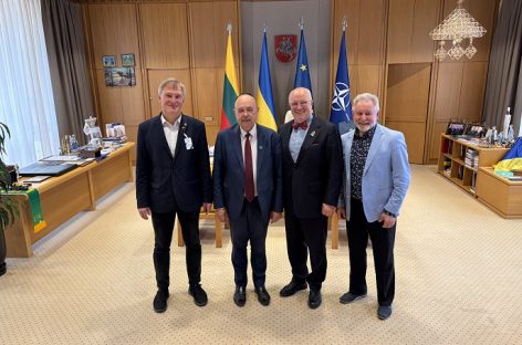 Profesinių sąjungų atstovų susitikime su Seimo pirmininku aptartos viešojo transporto problemos