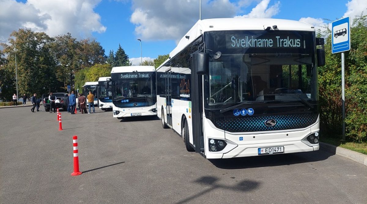 Nuo elektrinių autobusų plėtros iki 100 km dviračių takų kasmet: kaip keičiasi Lietuvos miestai