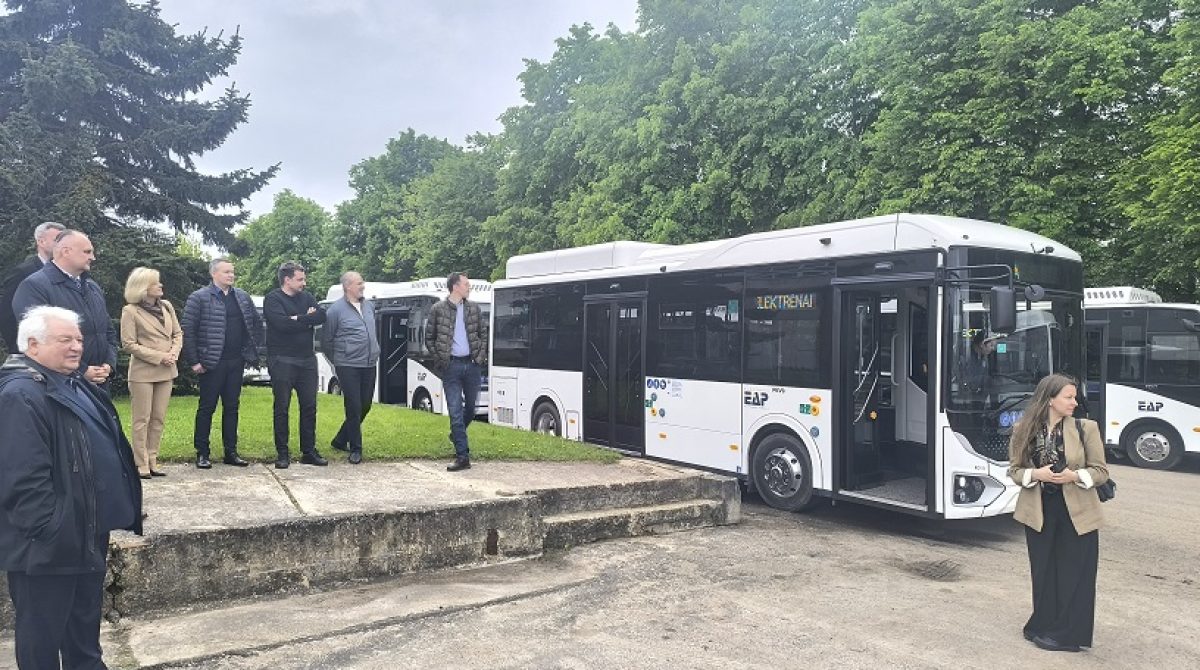 Elektrėnų autobusų parką papildė 11 naujų elektrinių KING LONG autobusų