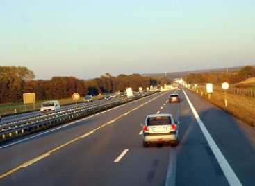 „Via Lietuva“ informuoja apie laikinus eismo ribojimus ties Gėluvos viaduku automagistralėje A1