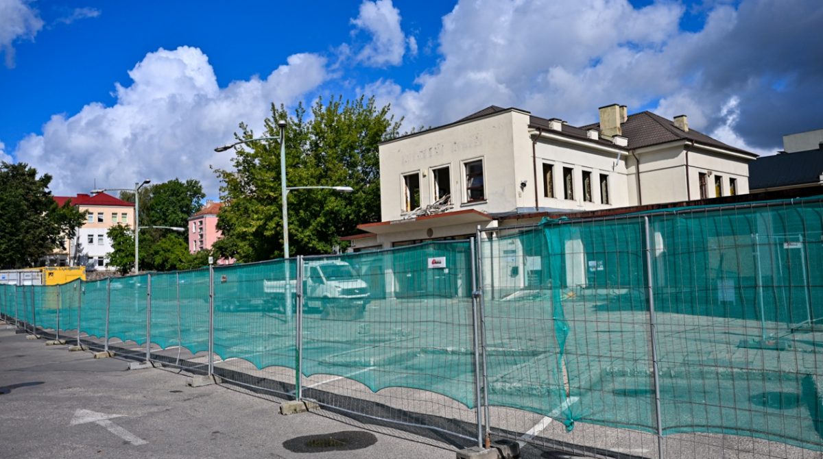 Pradedami senosios Panevėžio autobusų stoties pastato pertvarkymo darbai