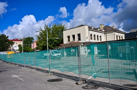 Pradedami senosios Panevėžio autobusų stoties pastato pertvarkymo darbai