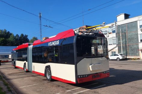 Naujieji troleibusai jau veža keleivius