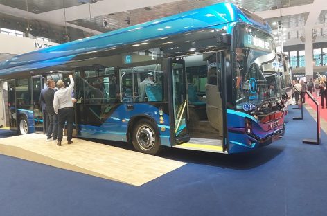 Elektrinių autobusų Lietuvoje daugėja: LKVA apibendrino praktinę vežėjų eksploatavimo patirtį